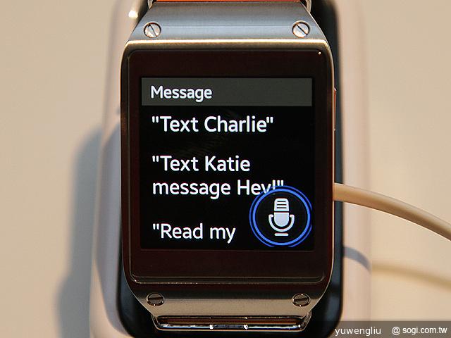 SAMSUNG GALAXY Gear智慧手錶動手玩【IFA 2013】