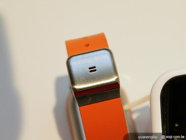 SAMSUNG GALAXY Gear智慧手錶動手玩【IFA 2013】