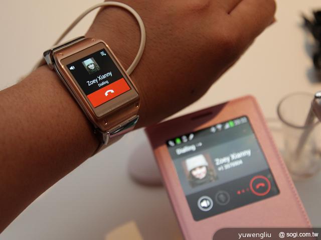 SAMSUNG GALAXY Gear智慧手錶動手玩【IFA 2013】