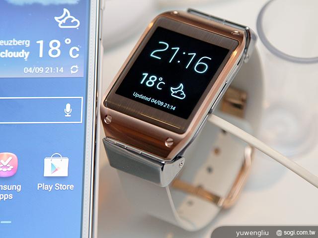 SAMSUNG GALAXY Gear智慧手錶動手玩【IFA 2013】
