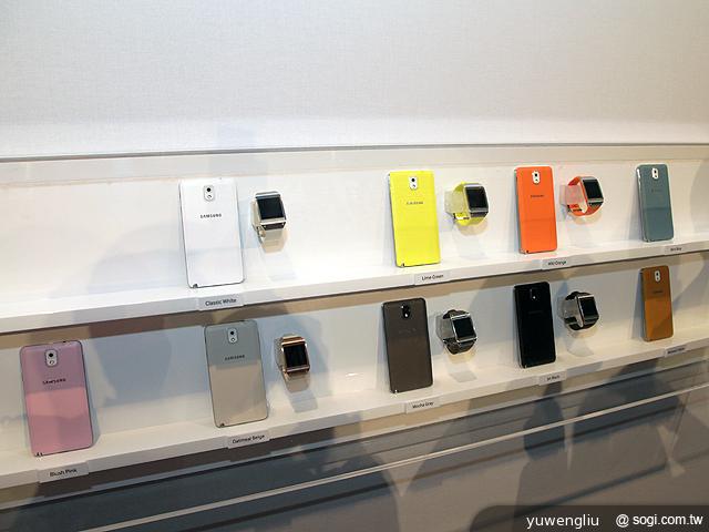 SAMSUNG GALAXY Gear智慧手錶動手玩【IFA 2013】