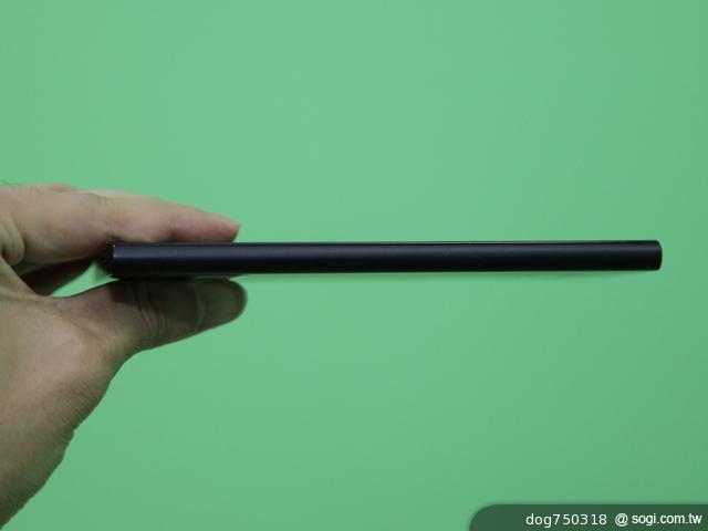 小米手機MI3發表 外型、Tegra 4跑分搶先看