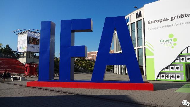 Sony DSC-QX10外掛鏡頭 德國實拍速測【IFA 2013】