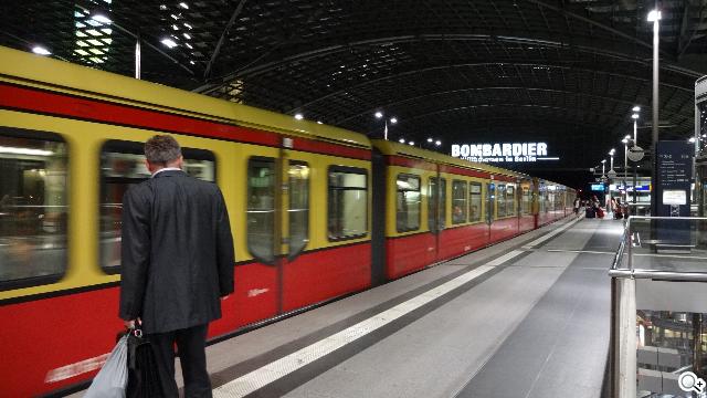 Sony DSC-QX10外掛鏡頭 德國實拍速測【IFA 2013】