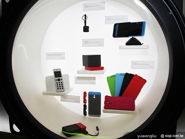 新HTC One極光藍新色 德國搶先動手玩【IFA 2013】 新HTC One極光藍新色 德國搶先動手玩【IFA 2013】