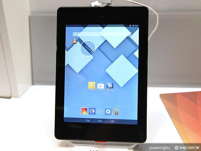 Alcatel Hero、Evo 8HD等5款OneTouch新機動手玩【IFA 2013】