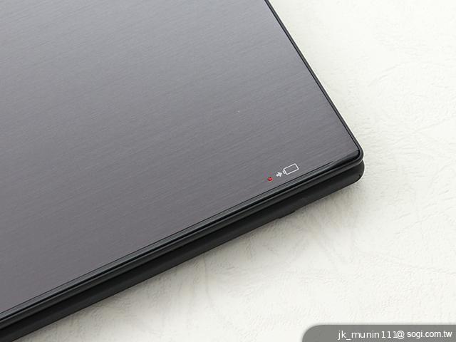 索尼首款微軟純平板Sony VAIO Tap 11 纖薄登場