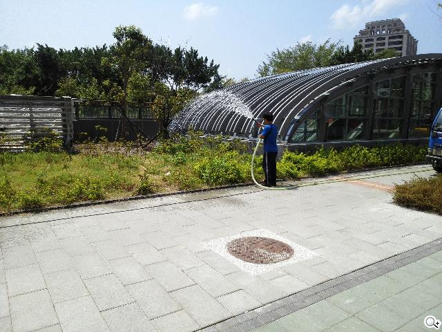 索尼首款微軟純平板Sony VAIO Tap 11 纖薄登場