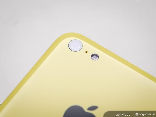 iPhone 5C 宛如裝上保護殼的蘋果手機