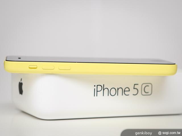 iPhone 5C 宛如裝上保護殼的蘋果手機