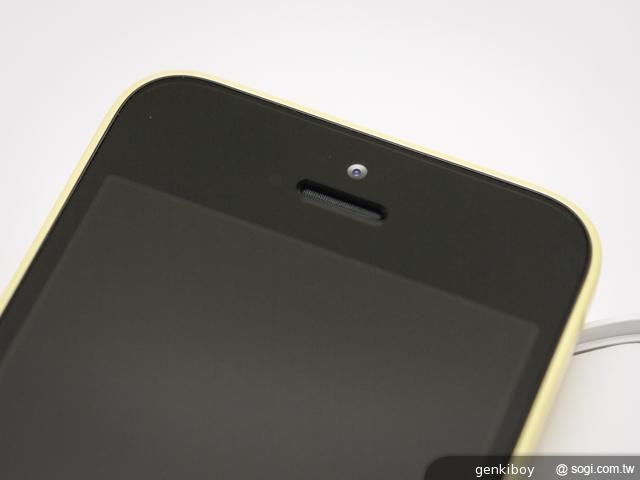 iPhone 5C 宛如裝上保護殼的蘋果手機