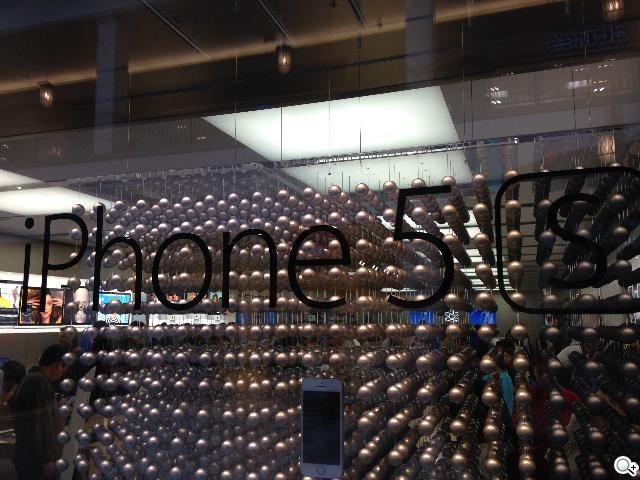 Apple iPhone 5S/5C 美國首賣開箱簡易測