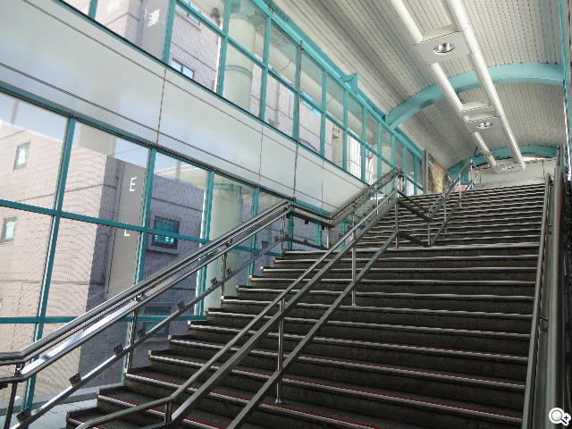 Sony DSC-QX10外掛式相機 補足手機、平板拍照功能 Sony DSC-QX10外掛式相機 補足手機、平板拍照功能