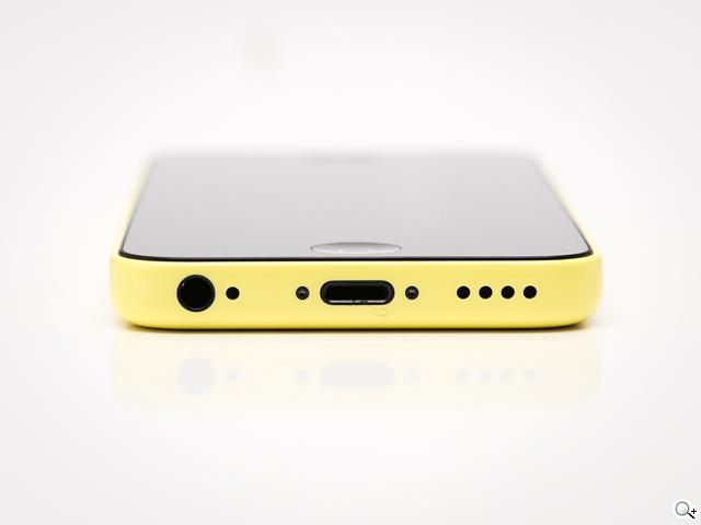 iPhone 5C 宛如裝上保護殼的蘋果手機