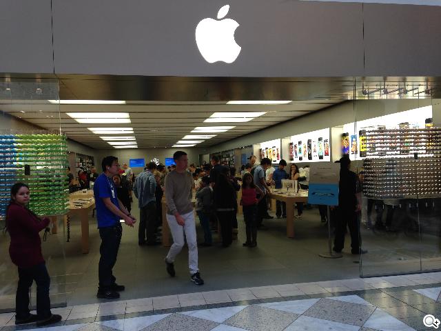 iPhone 5C 宛如裝上保護殼的蘋果手機