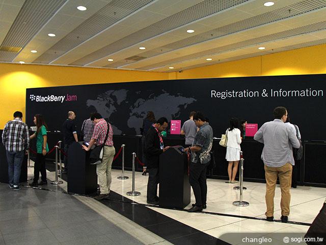 不受出售消息影響 黑莓亞洲開發大會香港登場