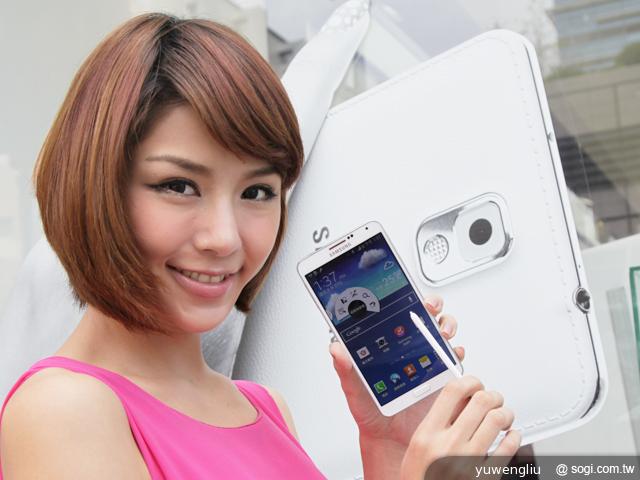 搶市占！傳三星Note 4九月底火速在台開賣