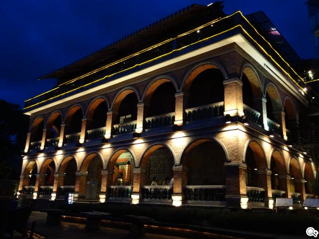 Sony DSC-QX10外掛式相機 補足手機、平板拍照功能 Sony DSC-QX10外掛式相機 補足手機、平板拍照功能