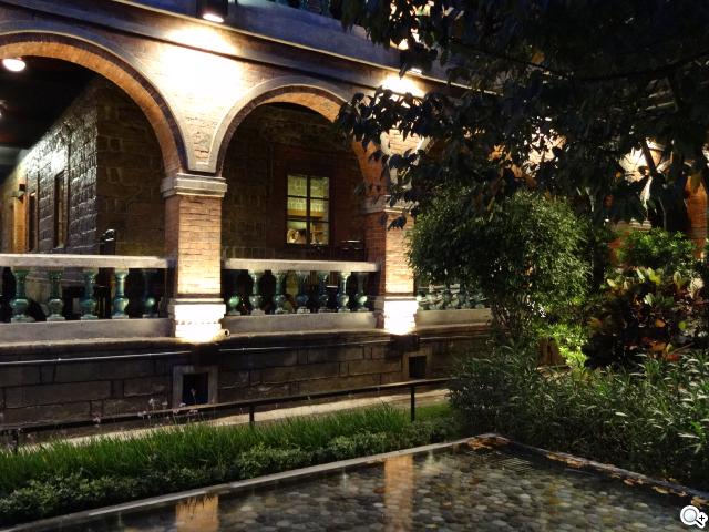 Sony DSC-QX10外掛式相機 補足手機、平板拍照功能 Sony DSC-QX10外掛式相機 補足手機、平板拍照功能