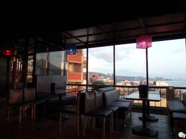 Sony DSC-QX10外掛式相機 補足手機、平板拍照功能 Sony DSC-QX10外掛式相機 補足手機、平板拍照功能