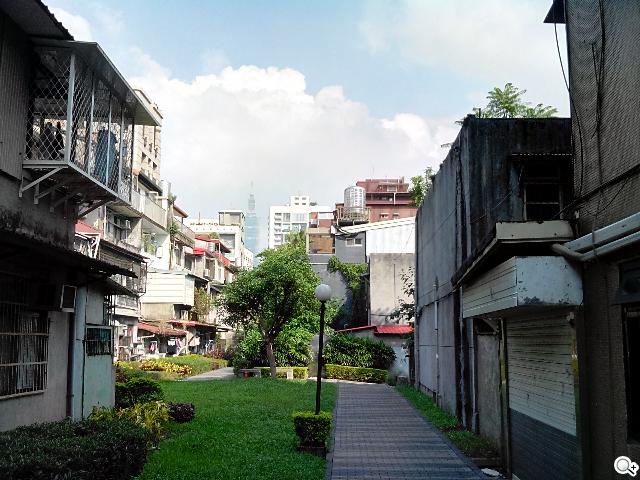 圓潤窄框四核雙卡手機 HUAWEI Ascend G610