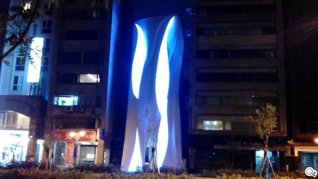 圓潤窄框四核雙卡手機 HUAWEI Ascend G610