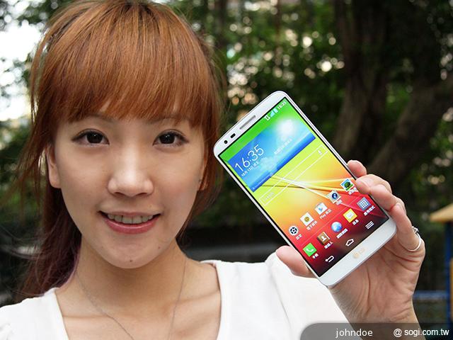 5.2吋大螢幕手機LG G2 手勢操作 So Easy