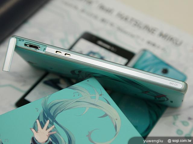 歌姬降臨！初音版Sony Xperia A SO-04E實測