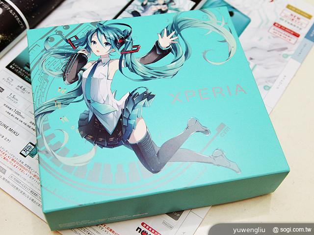 歌姬降臨！初音版Sony Xperia A SO-04E實測