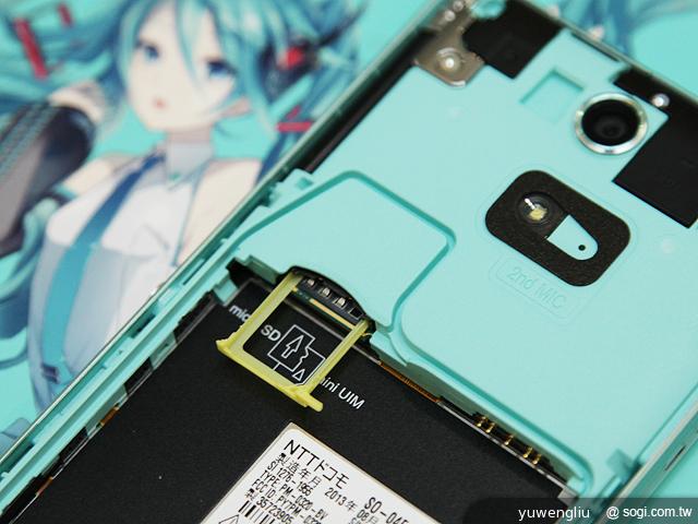 歌姬降臨！初音版Sony Xperia A SO-04E實測