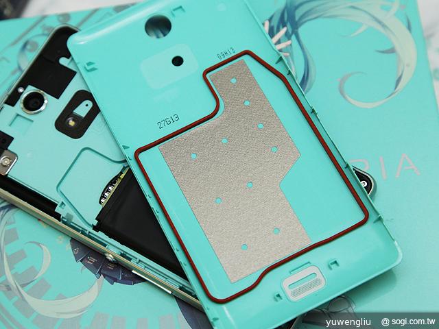 歌姬降臨！初音版Sony Xperia A SO-04E實測