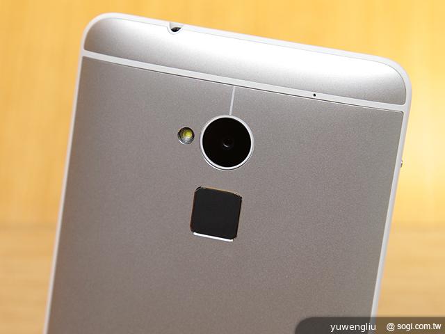 HTC One max指紋辨識與新功能、效能速測！