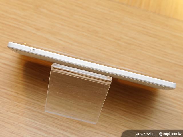 HTC One max指紋辨識與新功能、效能速測！