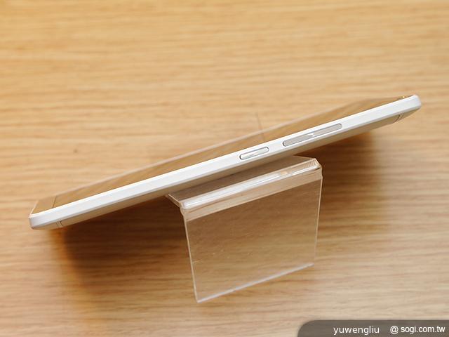 HTC One max指紋辨識與新功能、效能速測！