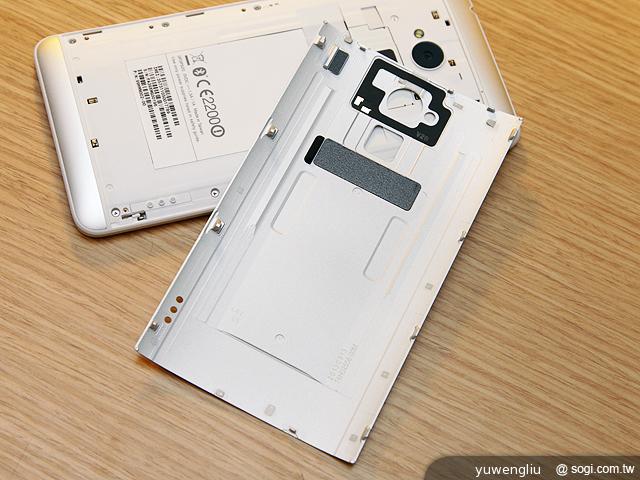 HTC One max指紋辨識與新功能、效能速測！