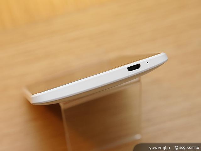 HTC One max指紋辨識與新功能、效能速測！