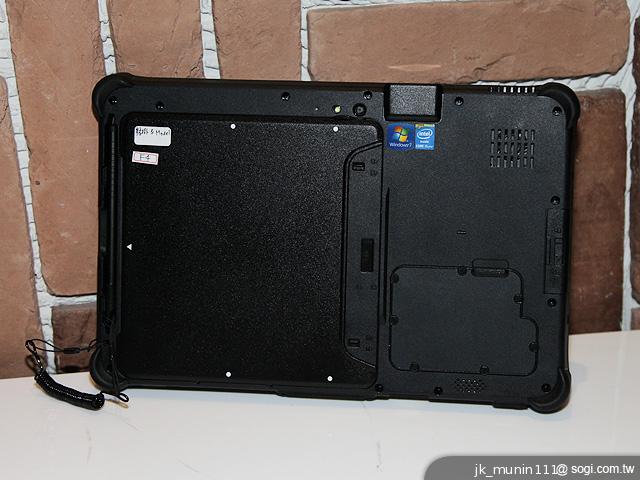 神基發表F110、V110強固平板 防水防摔又防塵