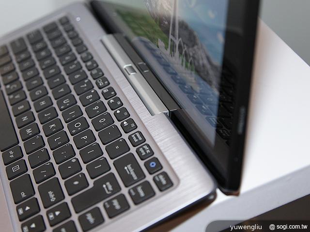 Win8.1變形筆電ASUS T100發表 T300、Trio售價公布 Win8.1變形筆電ASUS T100發表 T300、Trio售價公布