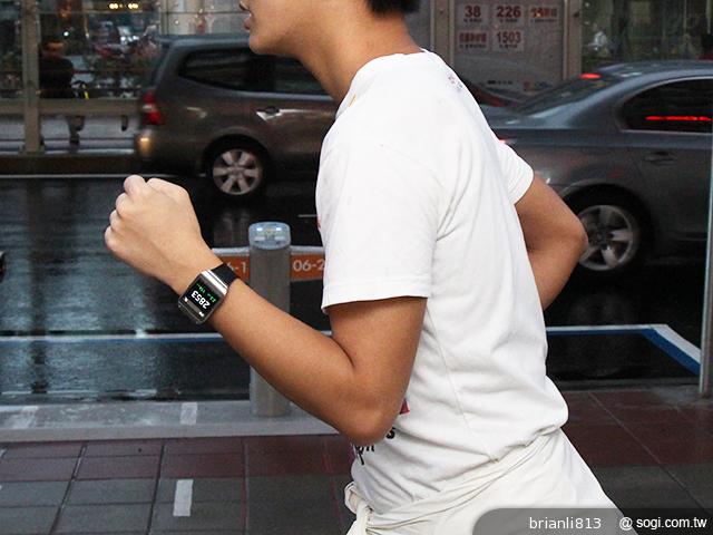 隨手聊、隨手紀錄貼身行動助理 Samsung GALAXY Gear