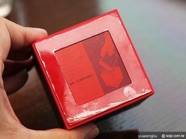 One max電池背蓋與HTC mini+話機與等配件大集合