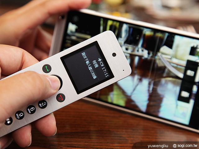 One max電池背蓋與HTC mini+話機與等配件大集合