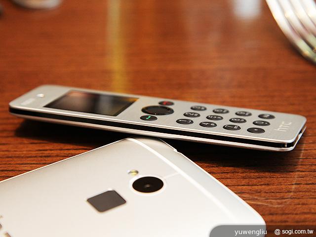 One max電池背蓋與HTC mini+話機與等配件大集合