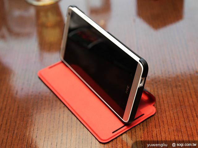 One max電池背蓋與HTC mini+話機與等配件大集合