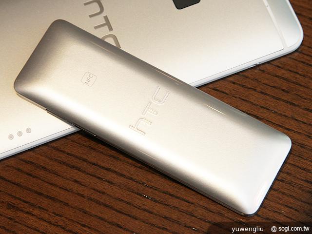 One max電池背蓋與HTC mini+話機與等配件大集合