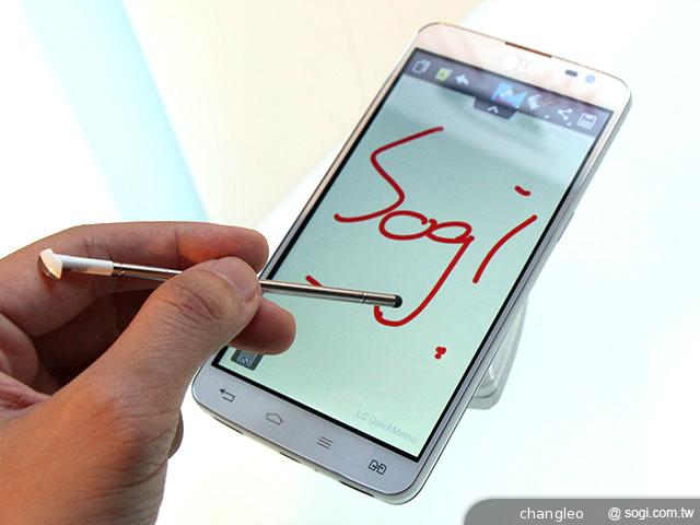 LG G Pro Lite大螢幕雙卡機 10900平價搶市
