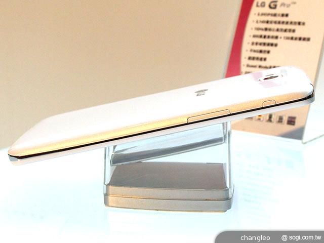 LG G Pro Lite大螢幕雙卡機 10900平價搶市