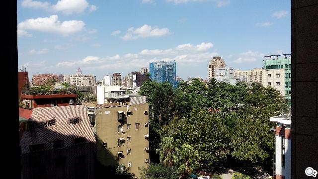 阿爾卡特OneTouch Idol X 俐落美型、四核雙卡機