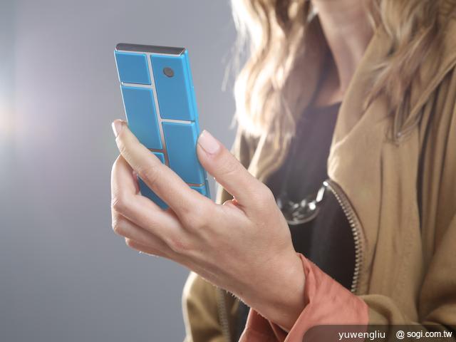 MOTO推Ara計劃 手機規格DIY 永不退流行