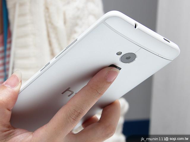 指紋辨識5.9吋金屬巨砲 HTC One Max實測