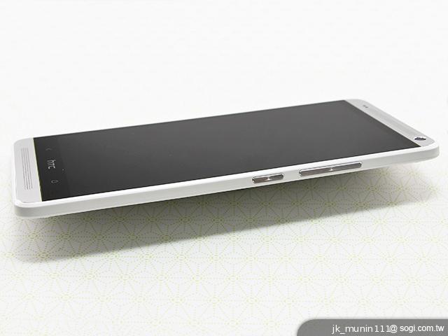 指紋辨識5.9吋金屬巨砲 HTC One Max實測